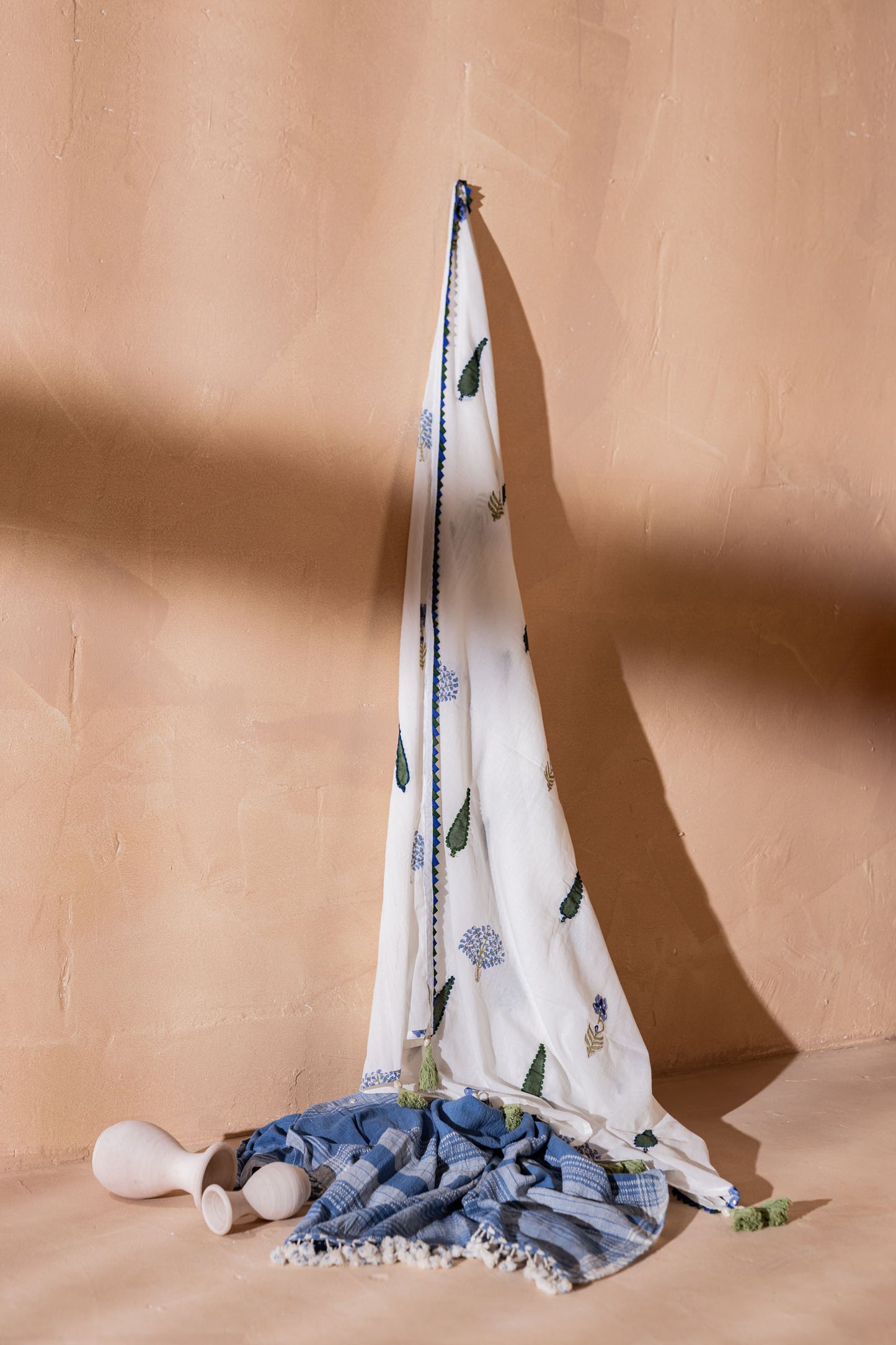 PATTERNS AND POISE 1.2 (DUPATTA)