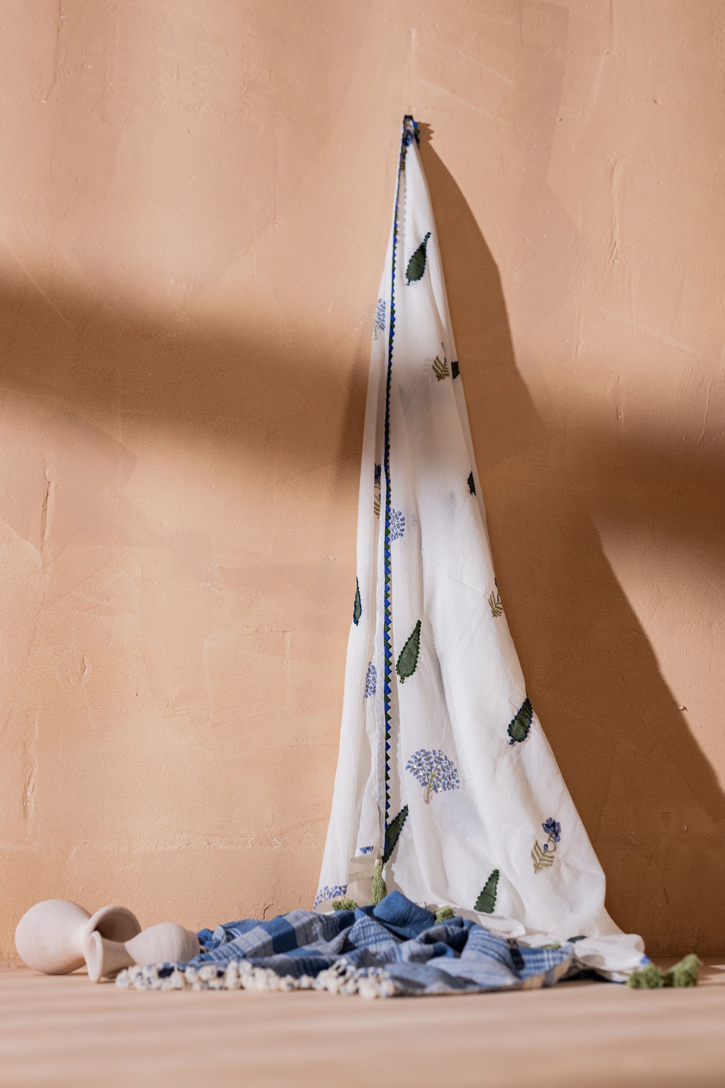 PATTERNS AND POISE 1.2 (DUPATTA)