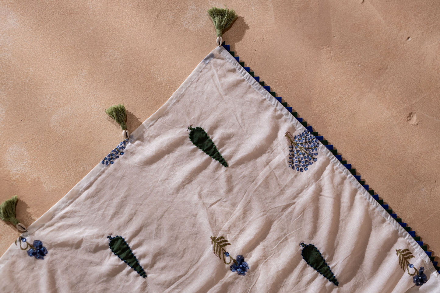 PATTERNS AND POISE 1.2 (DUPATTA)