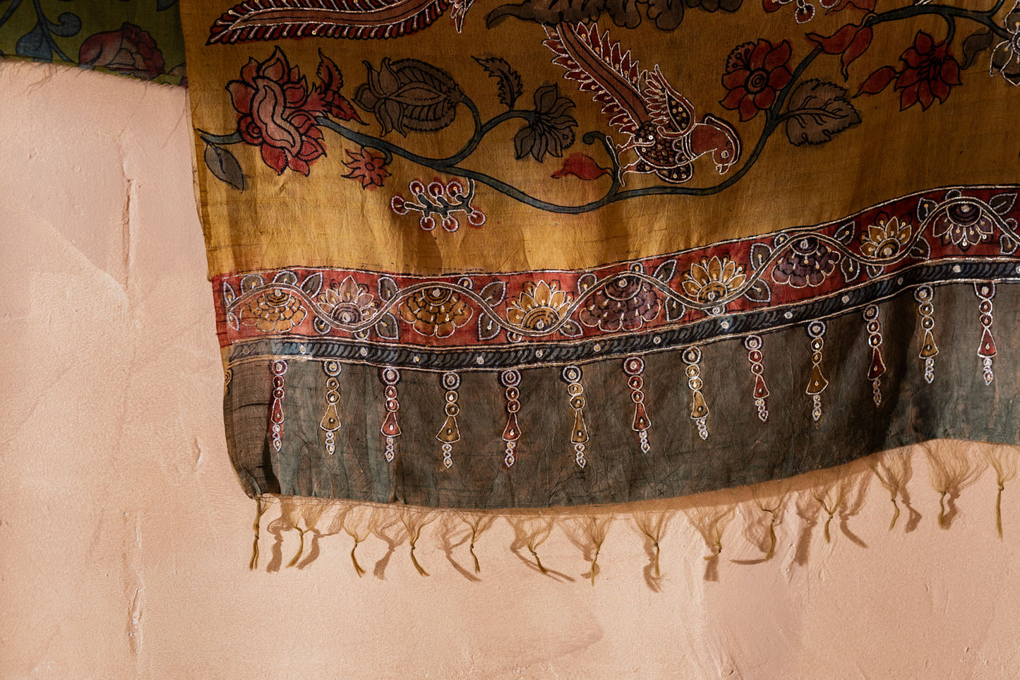 SANDS AND SILKS (DUPATTA)